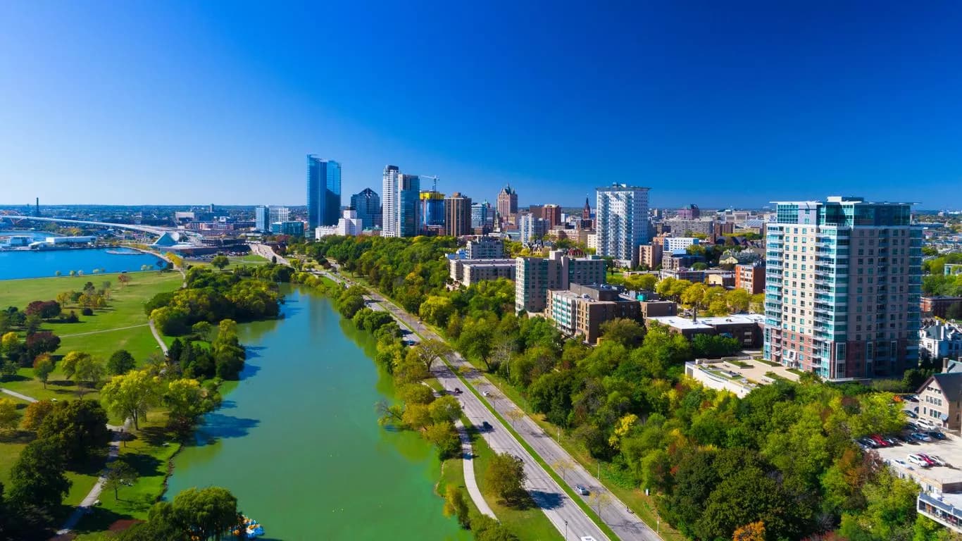Wisconsin Pension Fund Sells Entire $350M Bitcoin ETF Stake Amid Market Dip