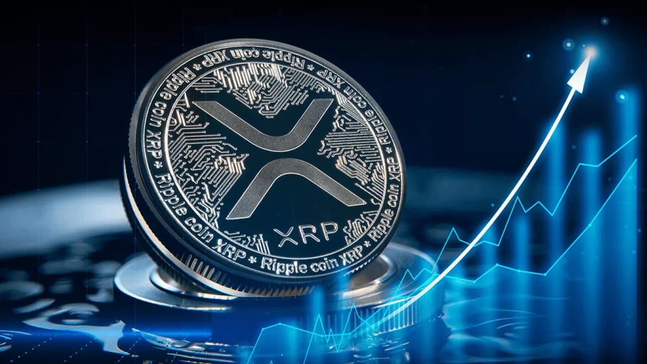 XRP Breaks Seven-Year Record as Ethereum and Dogecoin Signal Diverging Trends