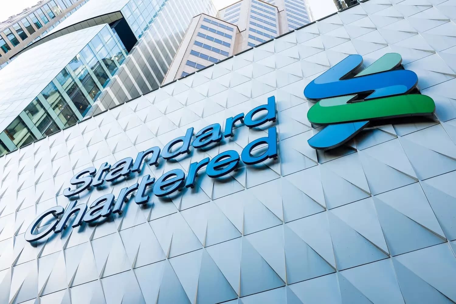 Standard Chartered Lifts Ethereum Price Forecast to $7,500 for 2025, $25K by 2028