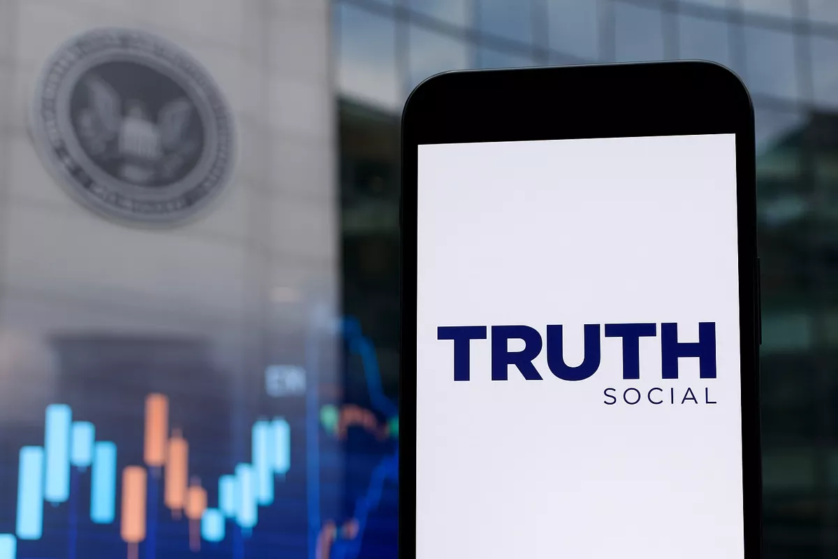 SEC Postpones Ruling on Truth Social’s Bitcoin-Ethereum ETF as Regulatory Scrutiny Deepens