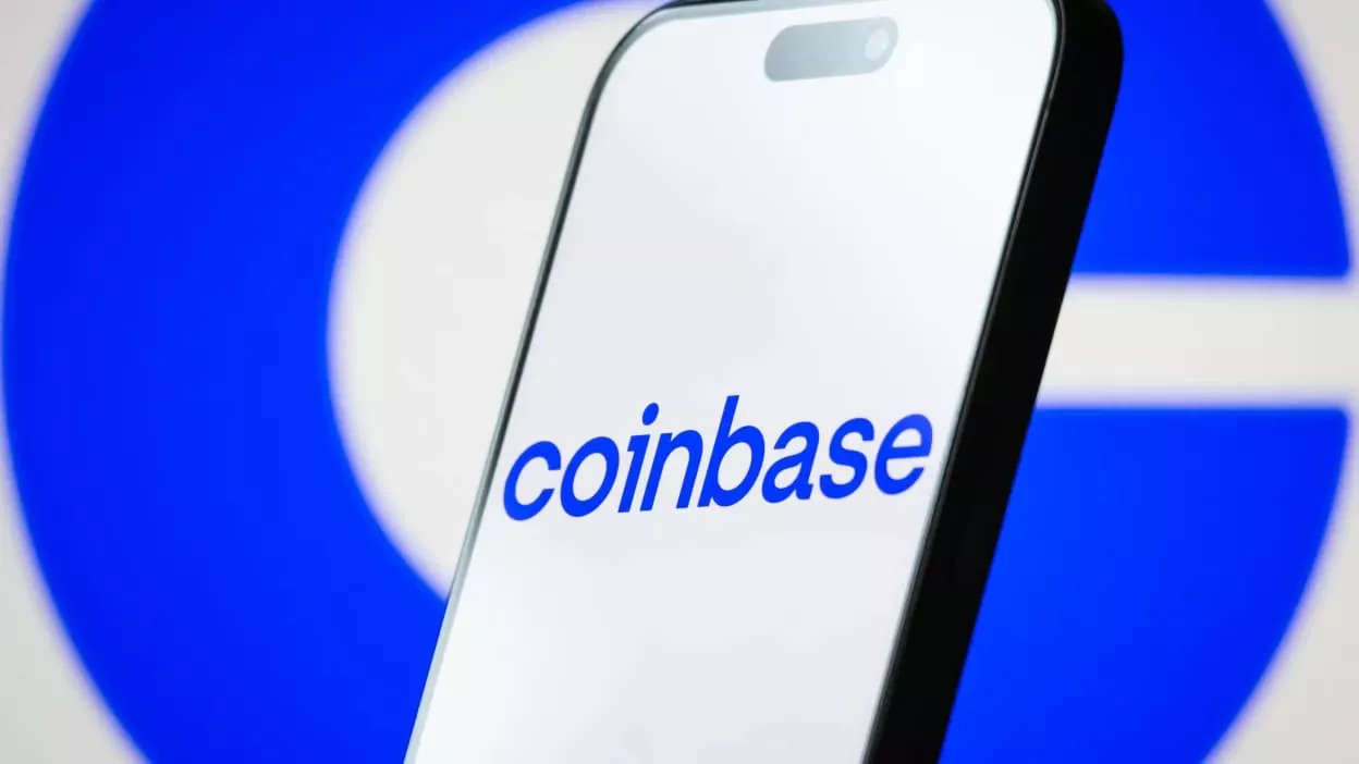 Coinbase Tightens Hiring Rules Amid North Korean Infiltration Threats