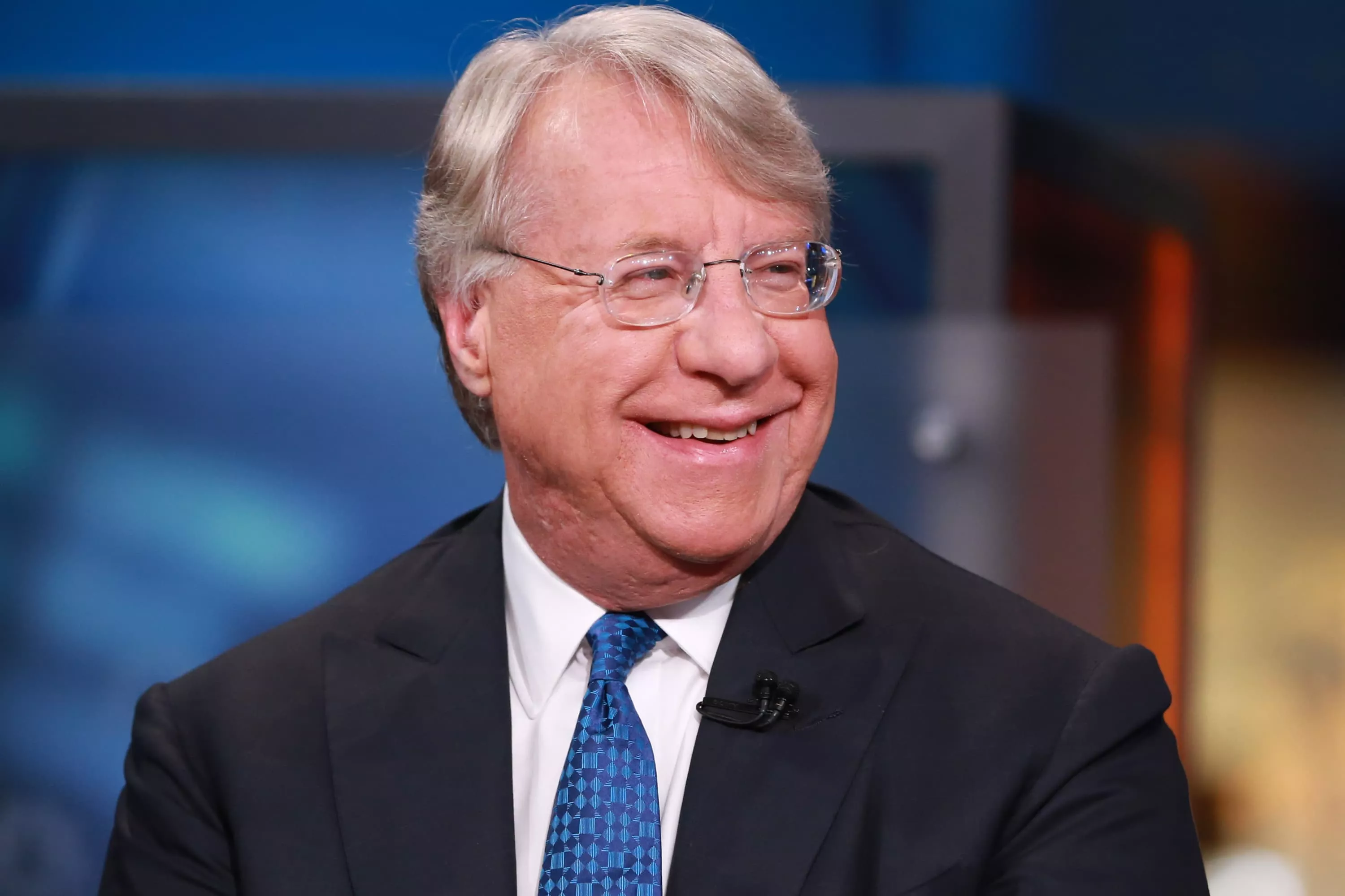 Chanos Closes His MSTR Short and Revives Institutional Confidence in Bitcoin