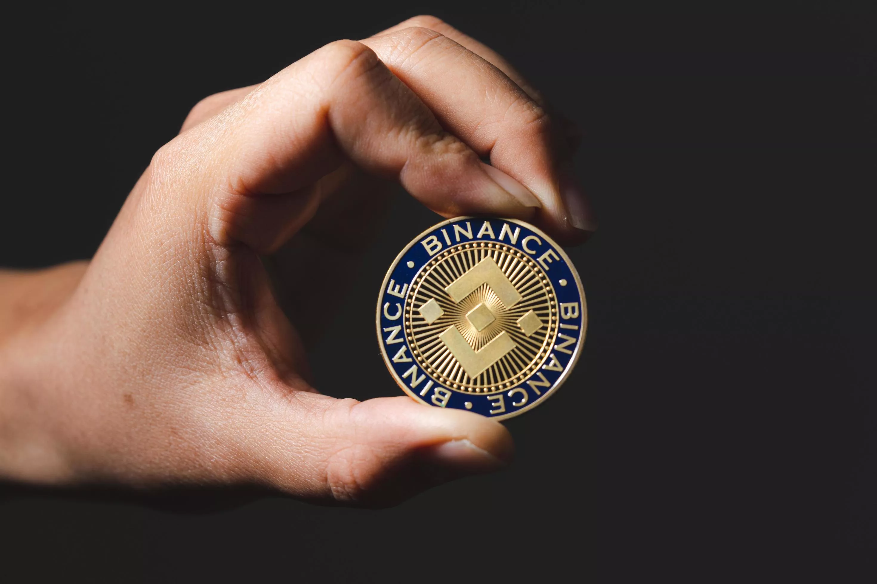 BNB Falls 10% as CZ’s Unexpected Pardon Sparks Market Uncertainty