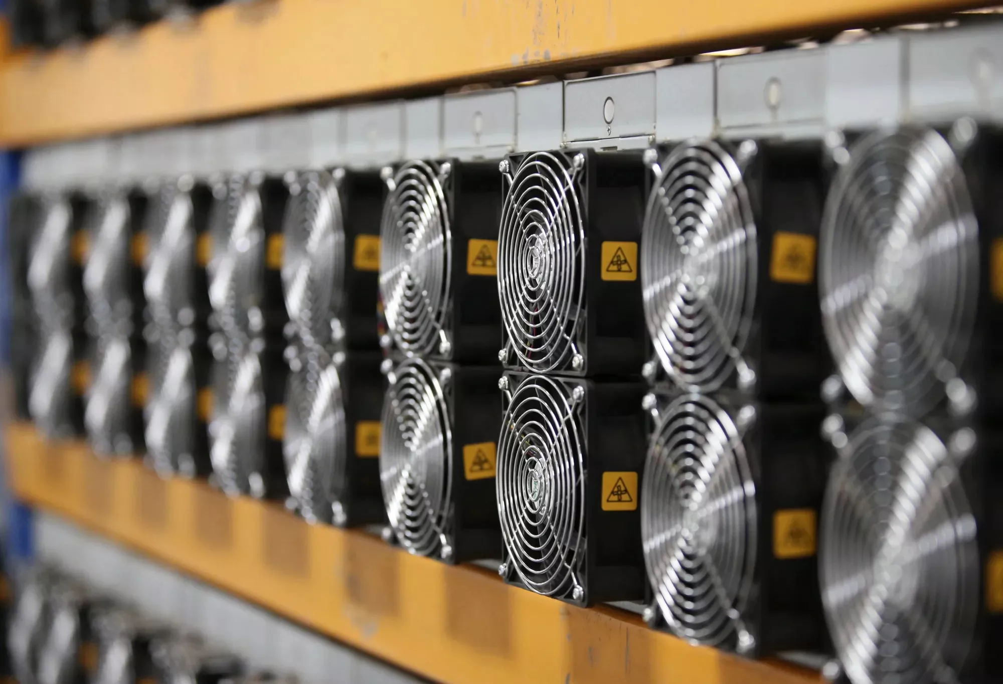 Malaysia’s Crypto Crackdown Intensifies as Police Expose Hidden Mining Operations in Teluk Intan